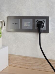 Розетка BRITE USB A+C 18Вт РЮ11-1-БрА механизм алюм. IEK BR-U22-018-K47 — изображение 3