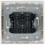 Выключатель 2-кл. СП BRITE ВСР10-2-0-БрАБ 10А в сборе арктич. бел. IEK BR-V20-0-10-K91-F — изображение 5