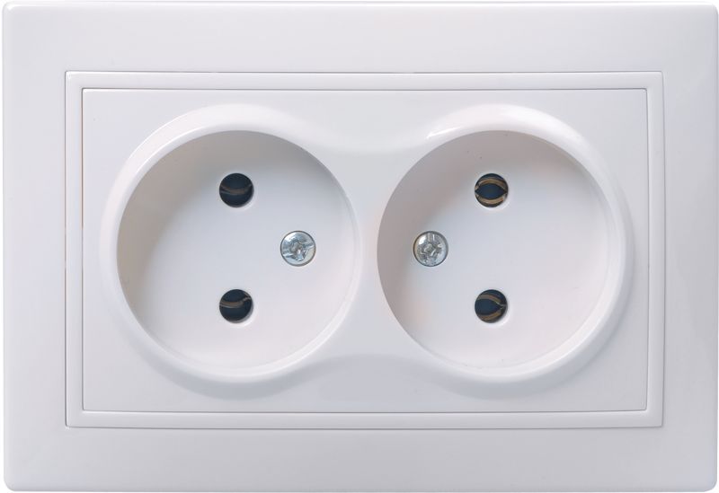 ERK23-K01-10-DM_1.jpeg Розетка 2-м СП Кварта 10А IP20 без заземл. без защ. шторок бел. GENERICA ERK23-K01-10-DM — изображение 1