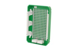 Корпус встраиваемый City9 Box IT 3 ряда 36мод. 2 розетки с бел. дверцей SE EZ9E312P2FIT — изображение 2