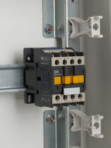 Контактор КМИ-10910 9А 230В/АС3 1НО KARAT IEK KKM11-009-230-10 — изображение 8