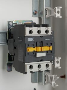 Контактор КМИ-46512 65А 230В/АС3 1НО 1НЗ KARAT IEK KKM41-065-230-11 — изображение 8