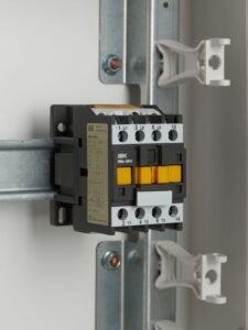 Контактор КМИе-10910 9А 230В/АС3 1НО GENERICA KKME11-009-230-10 — изображение 4
