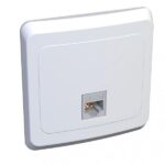 Розетка компьютерная 1-м СП Этюд RJ45 кат.5E бел. SE KOMC-001B — изображение 3