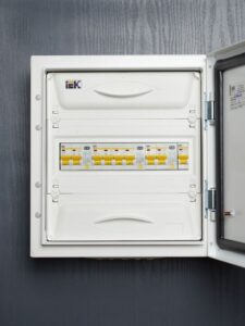 Выключатель автоматический дифференциального тока 4п C 25А 100мА тип AC 4.5кА АД-14 KARAT IEK MAD10-4-025-C-100 — изображение 4