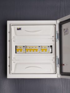 Выключатель автоматический дифференциального тока 4п C 32А 30мА тип AC 4.5кА АД-14 KARAT IEK MAD10-4-032-C-030 — изображение 5