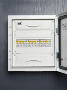 Выключатель автоматический дифференциального тока 4п (3P+N) C 32А 100мА тип A 6кА АВДТ-34 KARAT IEK MAD22-6-032-C-100 — изображение 4