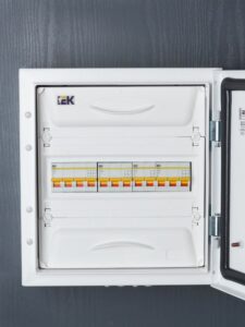 Выключатель нагрузки (мини-рубильник) 2п 40А ВН-32 KARAT IEK MNV10-2-040 — изображение 4