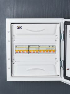 Выключатель нагрузки (мини-рубильник) 3п 63А ВН-32 KARAT IEK MNV10-3-063 — изображение 4