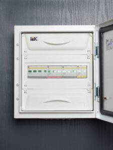 Ограничитель перенапряжения ОПС1-C 3P KARAT IEK MOP20-3-C — изображение 4