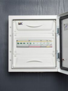 Ограничитель перенапряжения ОПС1-B 4P KARAT IEK MOP20-4-B — изображение 2