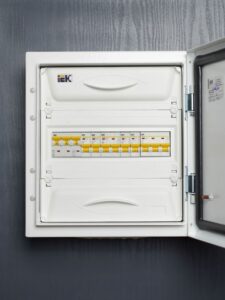 Выключатель автоматический модульный 1п C 2А 4.5кА ВА47-29 KARAT IEK MVA20-1-002-C — изображение 2