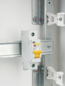 Выключатель автоматический модульный 1п C 25А 4.5кА ВА47-29 KARAT IEK MVA20-1-025-C — изображение 10