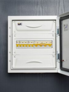 Выключатель автоматический модульный 2п C 40А 4.5кА ВА47-29 KARAT IEK MVA20-2-040-C — изображение 4