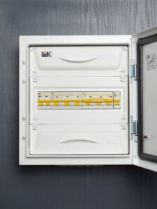 Выключатель автоматический модульный 3п C 100А 10кА ВА47-100 KARAT IEK MVA40-3-100-C — изображение 5