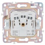 Розетка 1-м SKANDY 16А IP44 с заземл. защ. шторки с крышкой SK-R11W арктич. бел. IEK SK-R16-16-44-K01 — изображение 5