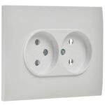Розетка 2-м SKANDY 10А без заземл. без защ. шторок в сборе SK-R10W арктич. бел. IEK SK-R20-10-K01-F — изображение 6