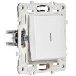 Выключатель 1-кл. SKANDY 10А SK-V07W с индикацией арктич. бел. IEK SK-V10-1-10-K01 — изображение 6