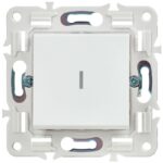 Выключатель проходной 1-кл. SKANDY 10А SK-V08W с индикацией арктич. бел. IEK SK-V12-1-10-K01 — изображение 5