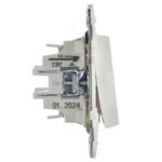 Выключатель проходной 1-кл. SKANDY 10А SK-V08W с индикацией арктич. бел. IEK SK-V12-1-10-K01 — изображение 3