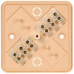 Коробка распаячная ОП 75х75х28 IP20 КМ41216-04 (6 клем. 6кв.мм) сосна IEK UKO10-075-075-028-K34 — изображение 3