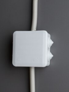 Коробка распаячная ОП 100х100х50 IP44 КМ41255 IEK UKOZ11-100-100-050-K41-44 — изображение 2