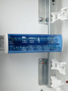 Шина на DIN-рейку в корпусе (кросс-модуль) ШНК 2х15 L+PEN IEK YND10-2-15-125 — изображение 2